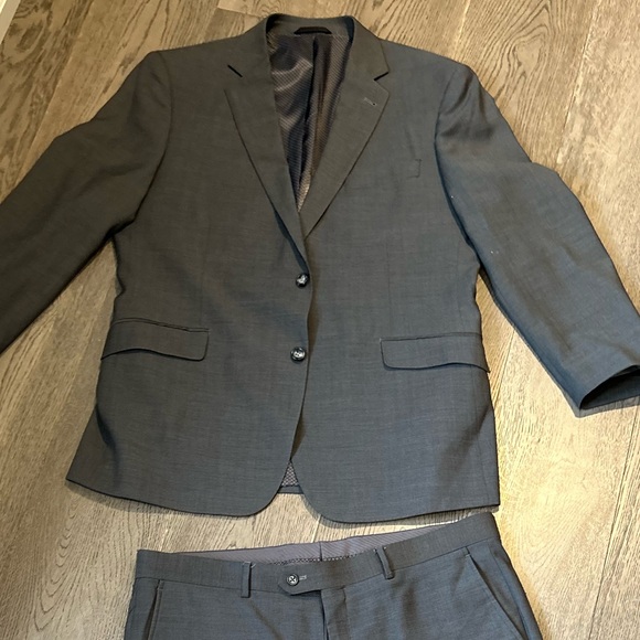 Men’s Zanetti suit - Picture 3 of 12